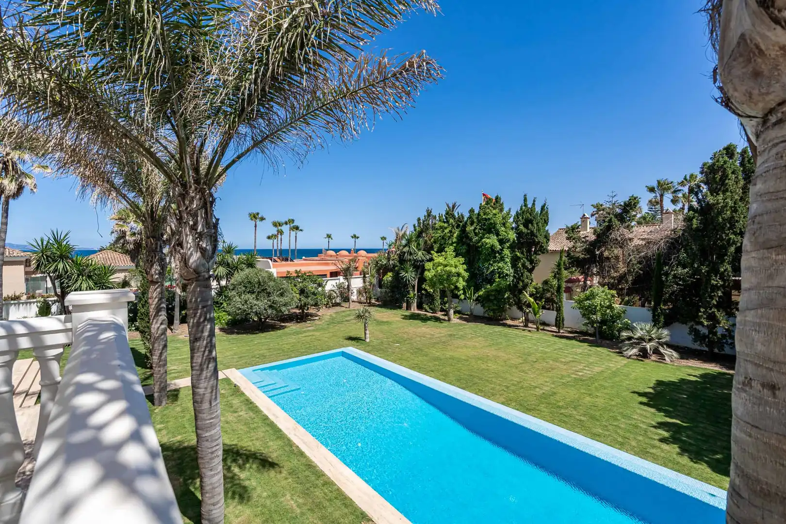 Piscina de Casa o xalet en venda en Estepona amb Aire condicionat, Jardí privat i Terrassa
