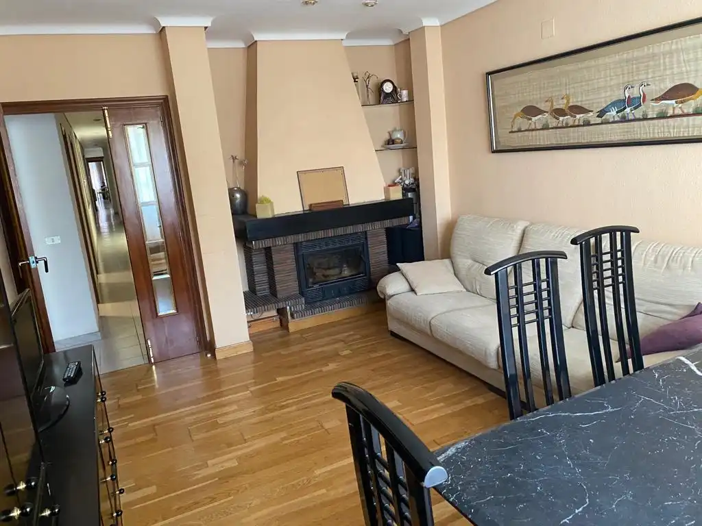 Mixto residencial en venta en Carrer de Campoamor