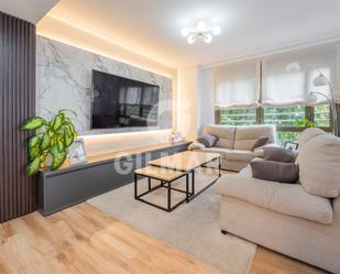 Living room of Flat for sale in  Madrid Capital