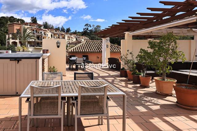 Ático en Venta en Benahavís pueblo