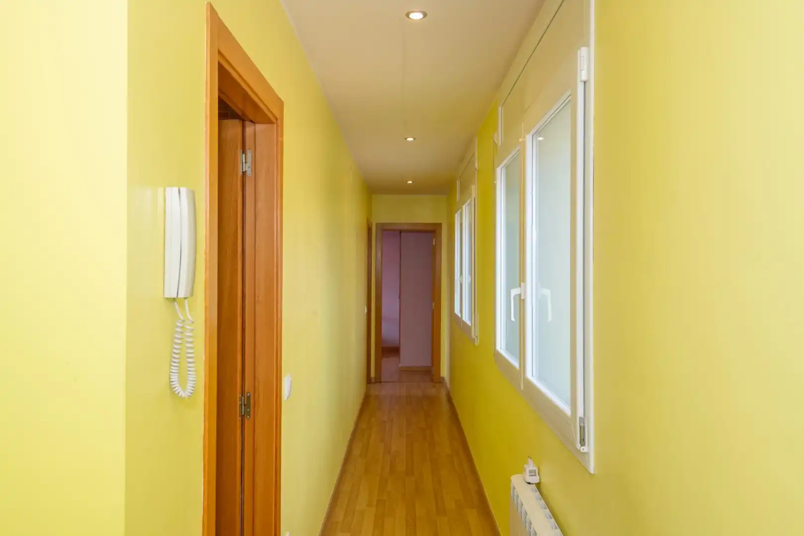 Houses for sale in Flaçà  with Air Conditioner and Heating