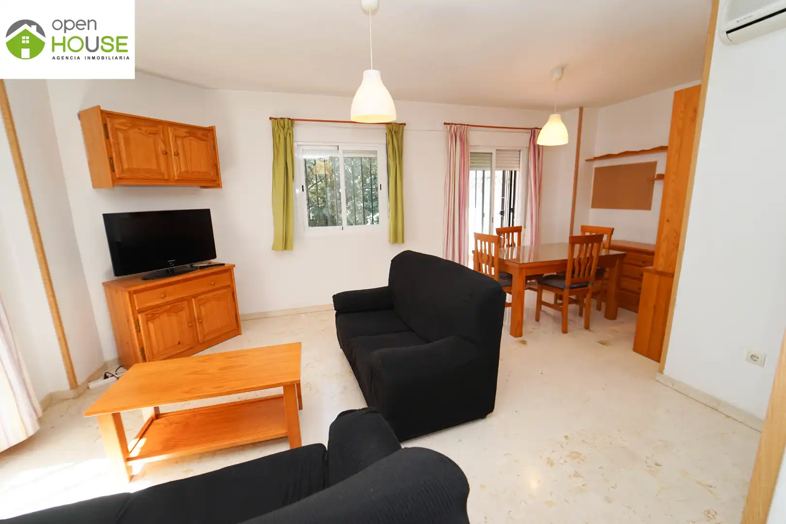 Sala de estar de Piso de alquiler en Güéjar Sierra con Aire acondicionado, Terraza y Amueblado