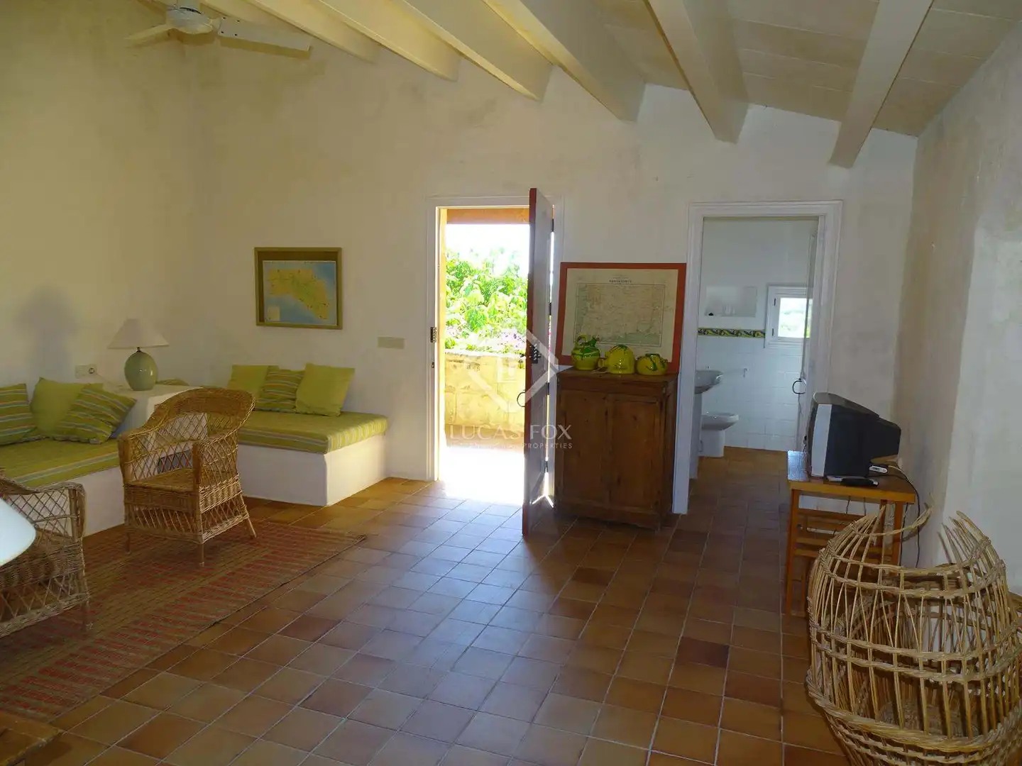 Country homes for sale in Cala Blanca