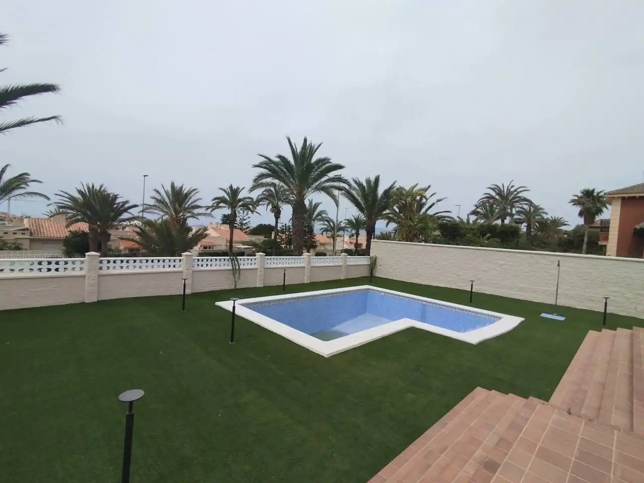Piscina de Casa o chalet en venta en El Ejido con Aire acondicionado, Calefacción y Jardín privado