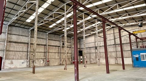Foto 5 von Fabrikhallen zur Miete in Revilla, Camargo
