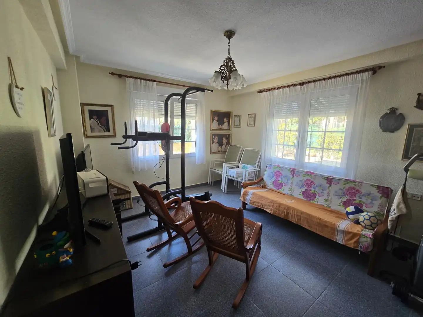 Sala d'estar de Casa o xalet en venda en Orihuela amb Aire condicionat, Calefacció i Jardí privat