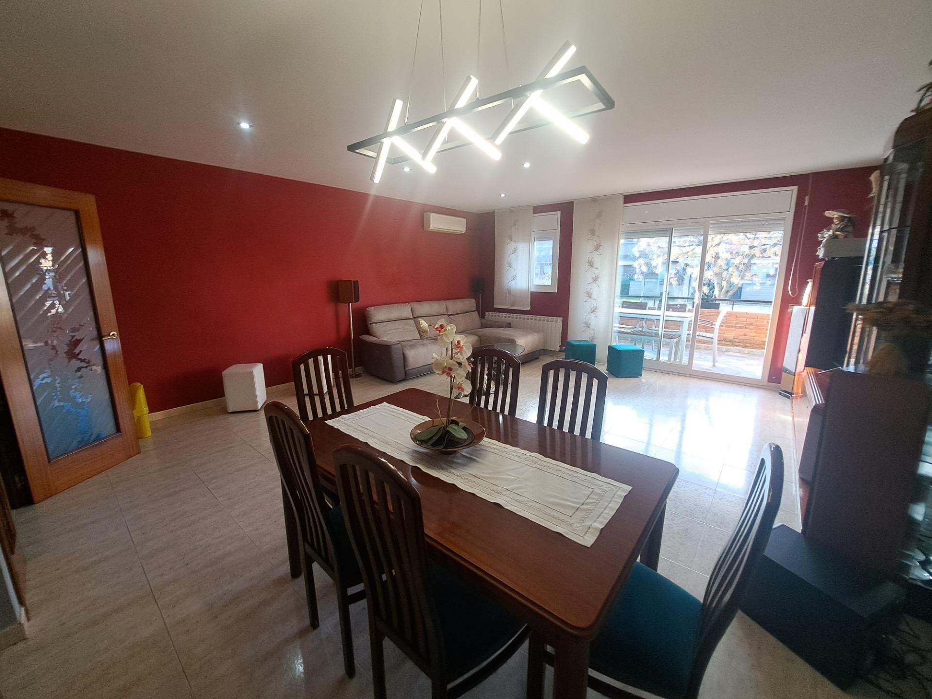 Menjador de Casa adosada en venda en Mollerussa amb Aire condicionat, Jardí privat i Terrassa