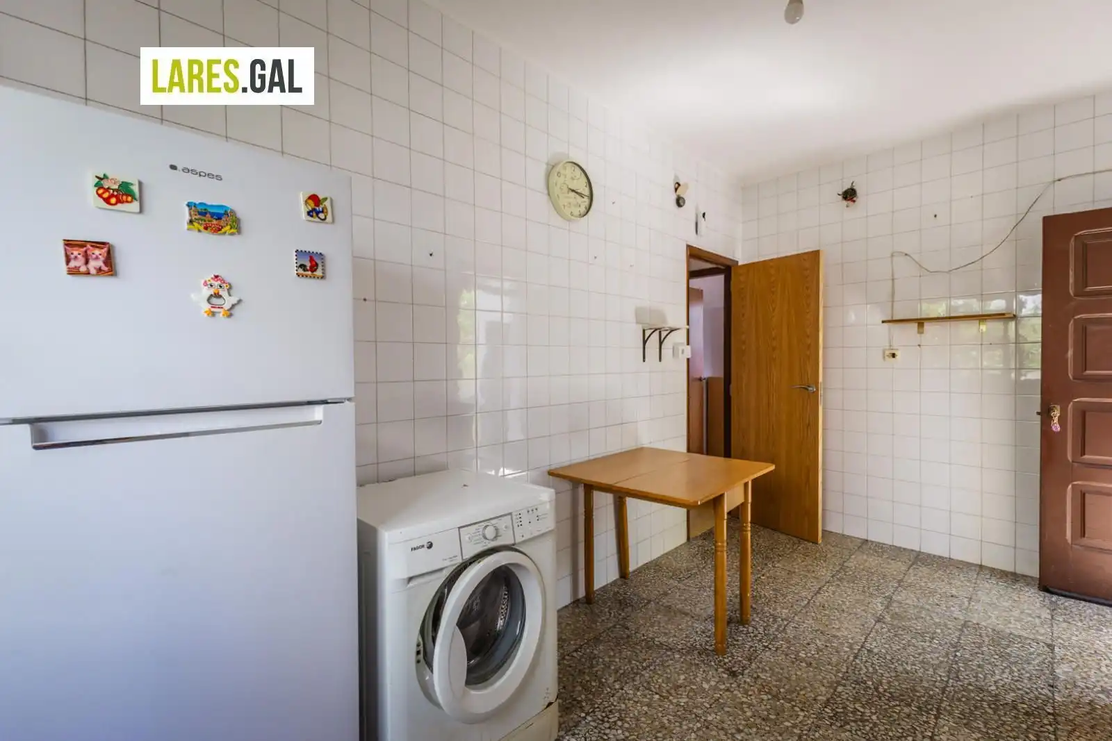 Cuina de Casa o xalet en venda en Cangas  amb Moblat