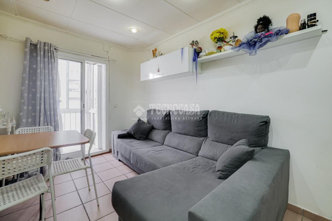 Sala d'estar de Pis en venda en Ripollet amb Aire condicionat i Balcó