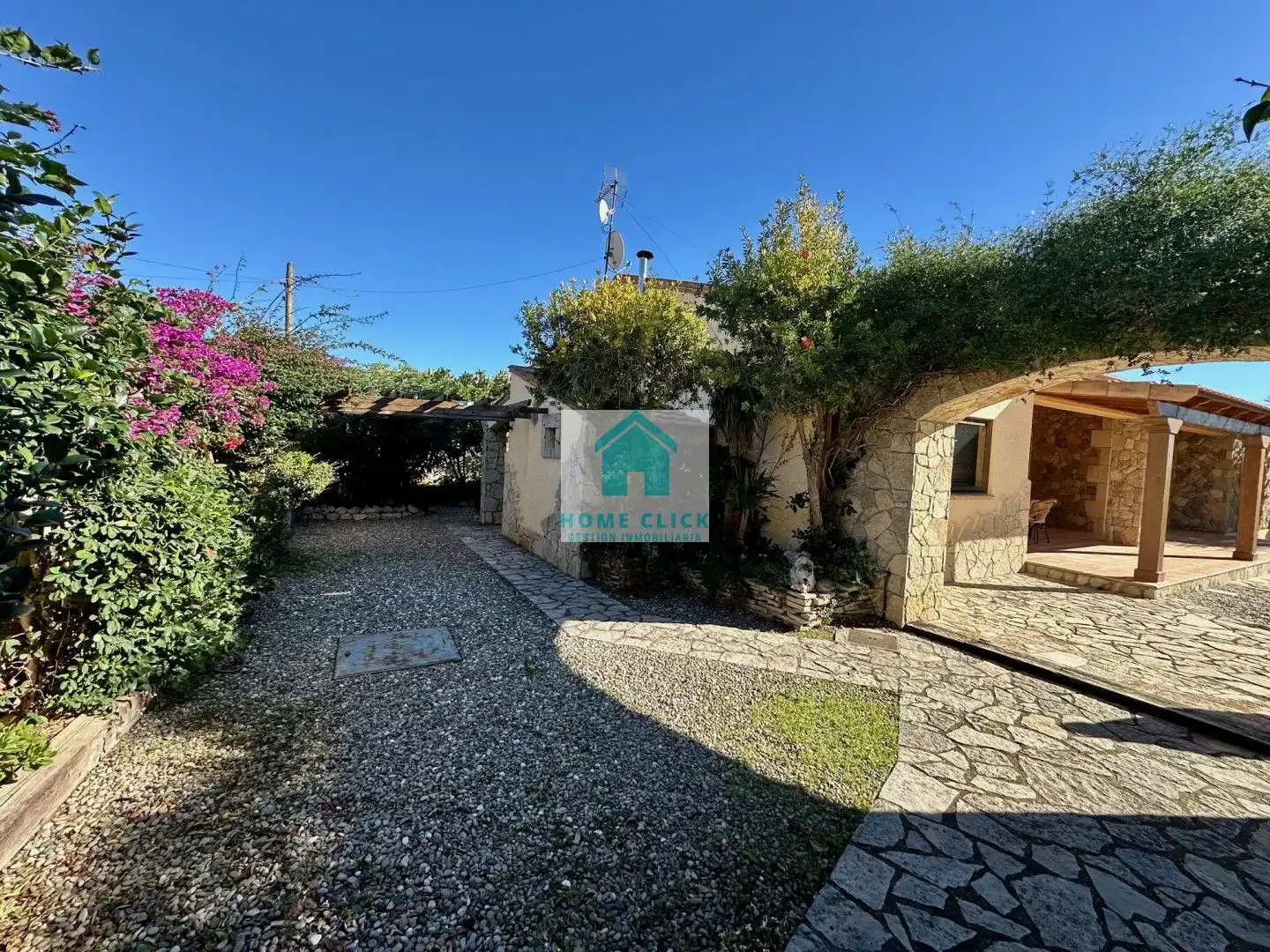 Vista exterior de Casa o xalet en venda en Botarell amb Aire condicionat, Calefacció i Jardí privat