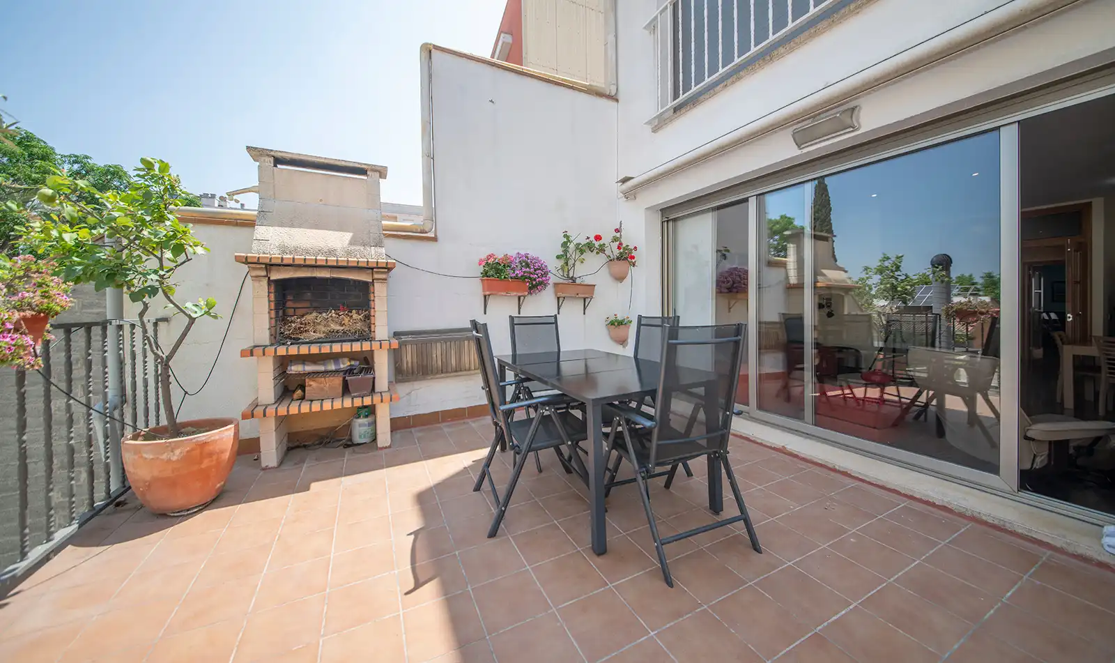 Casa adosada en venta en Carrer de la Beneficència, Les Clotes
