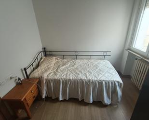 Bedroom of Flat to rent in Salamanca Capital  with Balcony