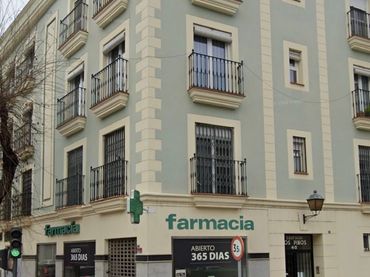 Local comercial en venda a Avenida de Sinforiano Madroñero