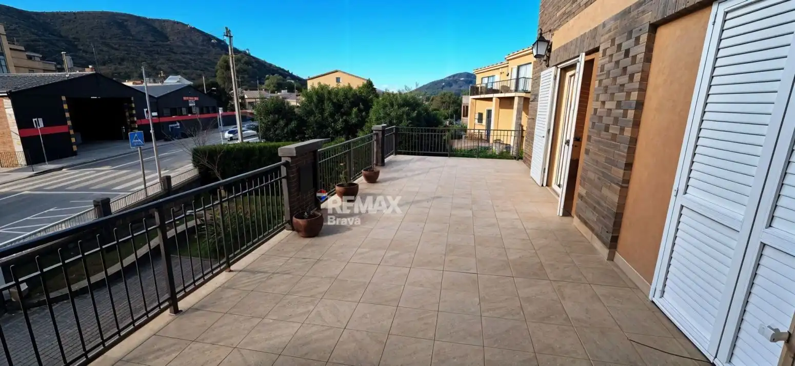 Terraza de Casa adosada en venta en Celrà con Aire acondicionado, Jardín privado y Terraza
