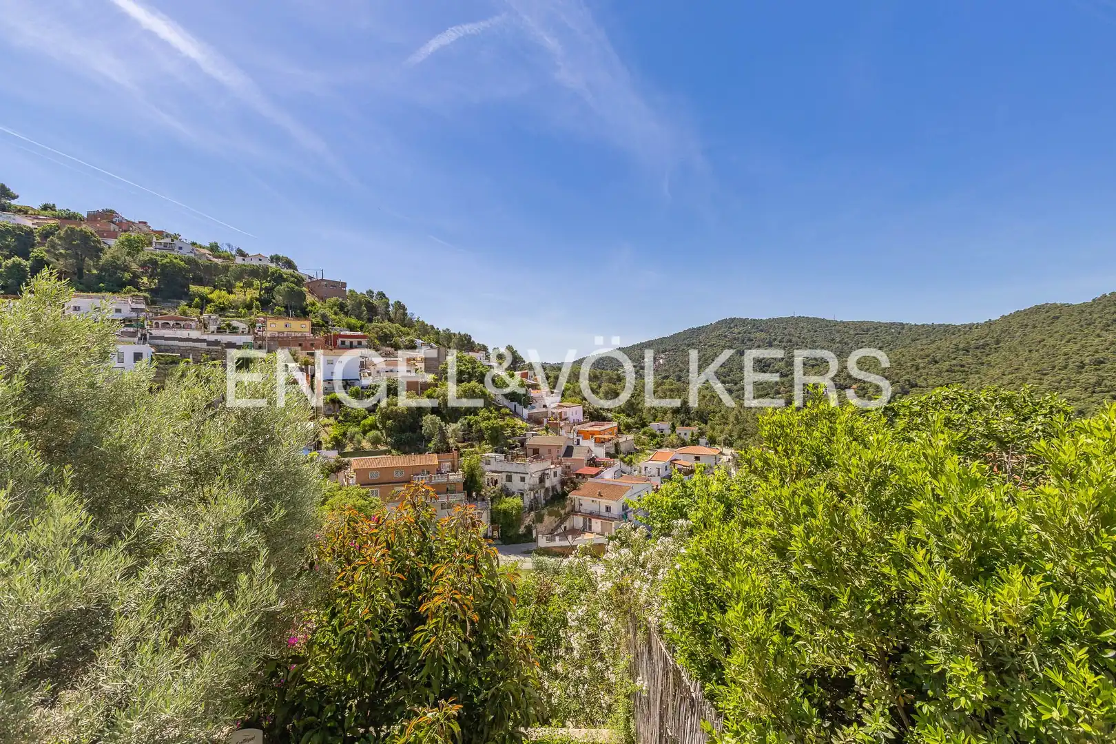 Vista exterior de Casa o xalet en venda en Sant Cugat del Vallès amb Calefacció i Terrassa