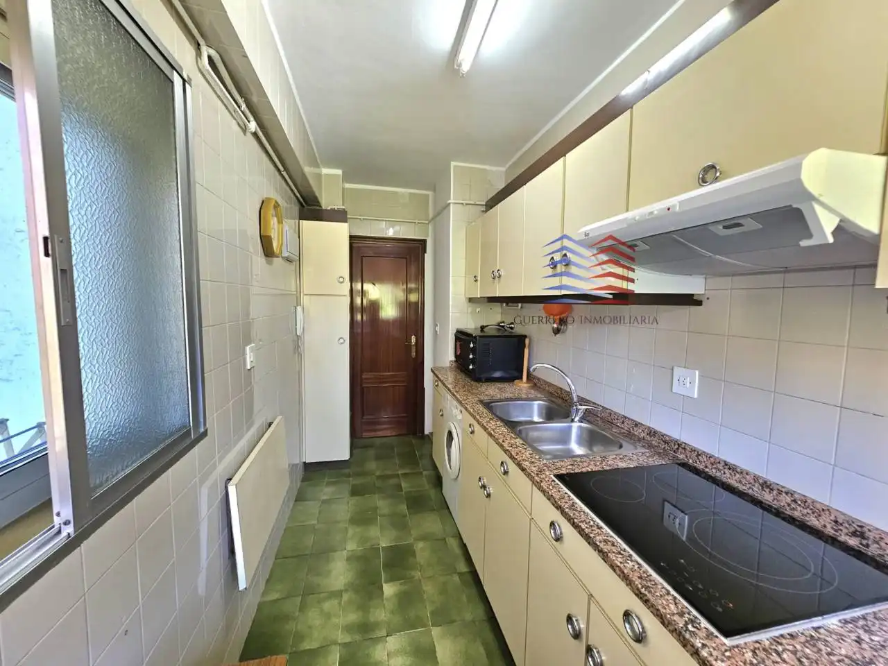 Cocina de Piso de alquiler en Ourense Capital  con Calefacción y Amueblado