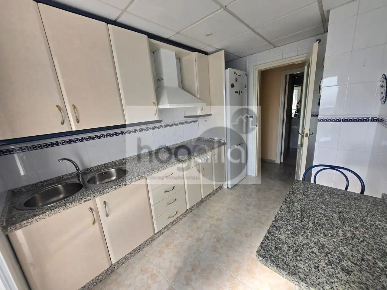 Kitchen of Flat for rent in Sevilla  with Air Conditioner, Terrace and Swimming Pool