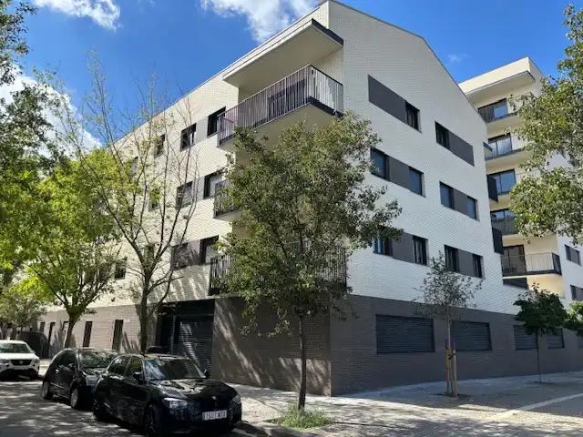 Wohnung zur Miete in Carrer Ripollès, Lledoner