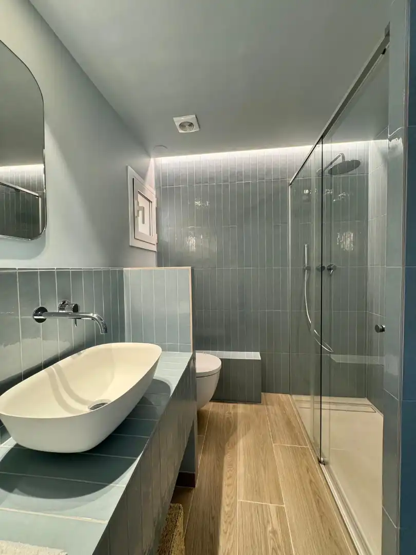 Bathroom of Flat for sale in Roses  with Air Conditioner, Heating and Furnished