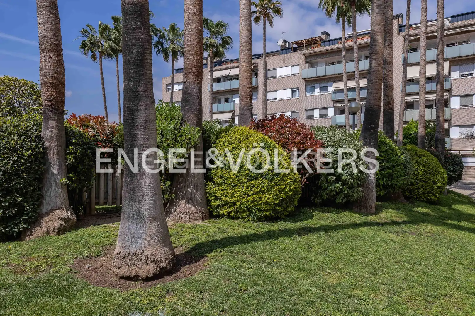 Exterior view of Flat for sale in Sant Joan Despí  with Air Conditioner, Heating and Terrace