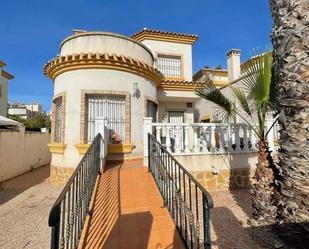 Exterior view of House or chalet for sale in Guardamar del Segura  with Air Conditioner, Heating and Terrace