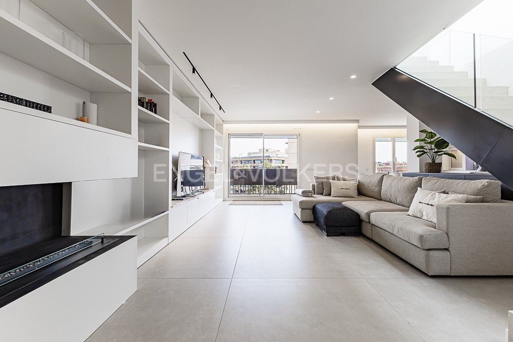 Living room of Attic for sale in  Barcelona Capital  with Air Conditioner, Heating and Terrace