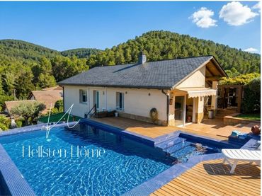 Casa con balcón en venta en Corbera de Llobregat