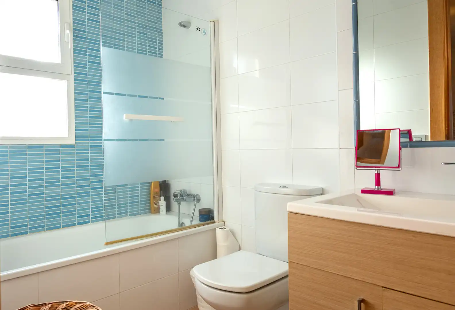 Bathroom of Attic for sale in Cartagena  with Air Conditioner, Heating and Parquet flooring