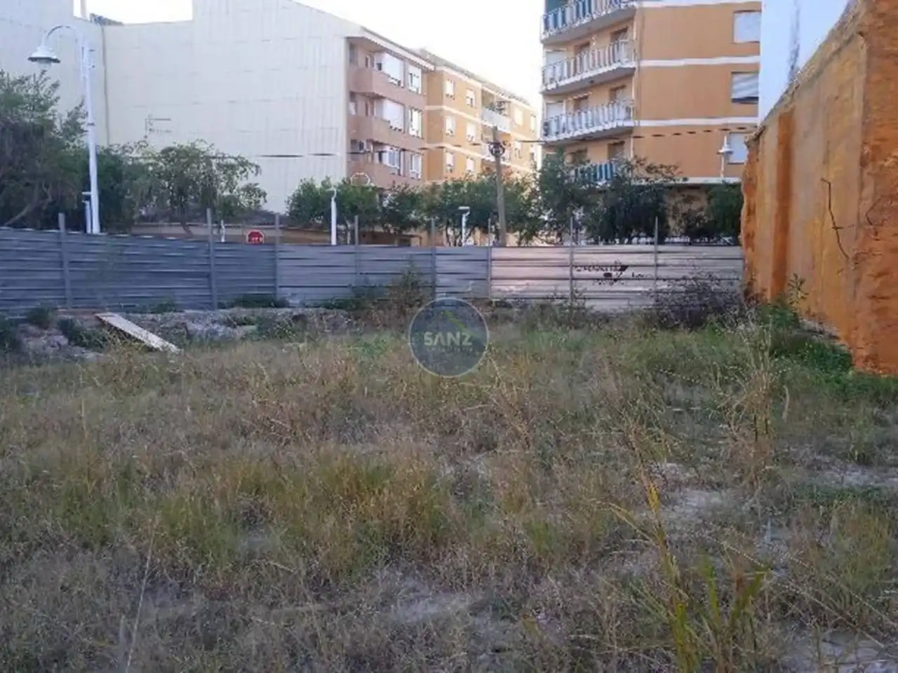 Terreny industrial en venda en Gandia