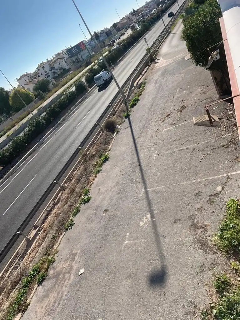 Aparcament de Casa o xalet en venda en Orihuela amb Aire condicionat, Calefacció i Jardí privat