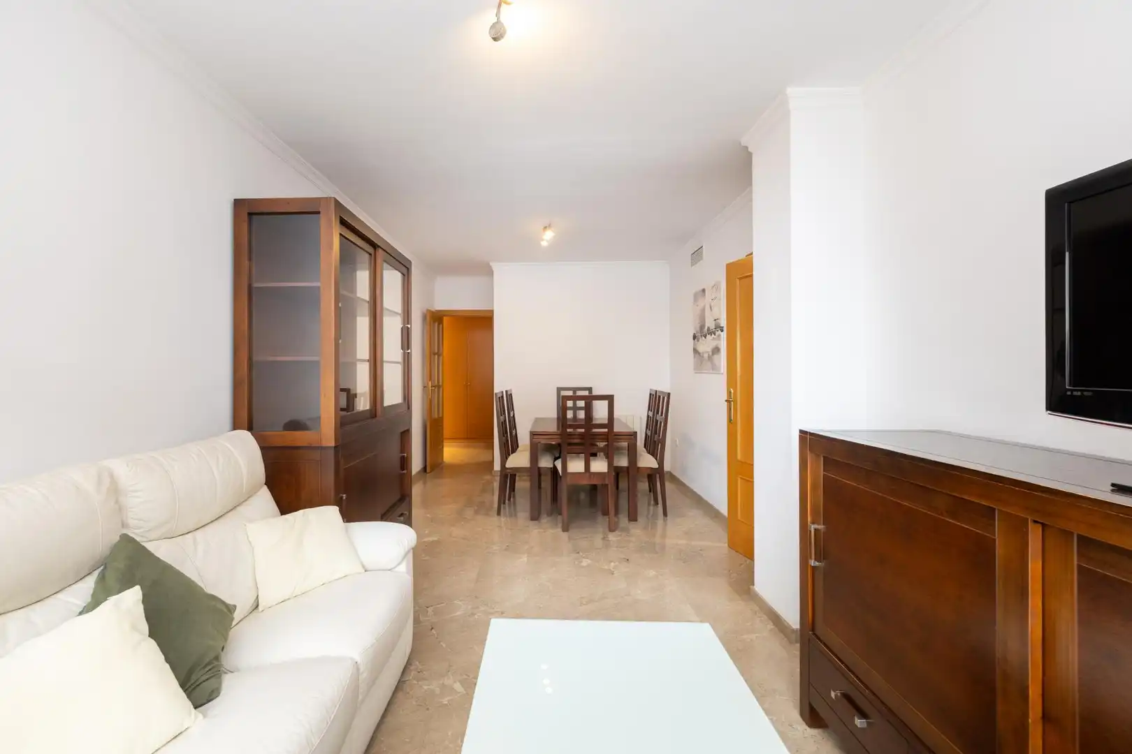 Sala de estar de Apartamento en venta en Granada con Calefacción, Jardín privado y Piscina comunitaria