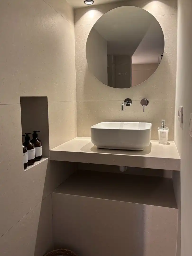 Baño de Dúplex de alquiler en L'Alfàs del Pi con Aire acondicionado, Trastero y Amueblado