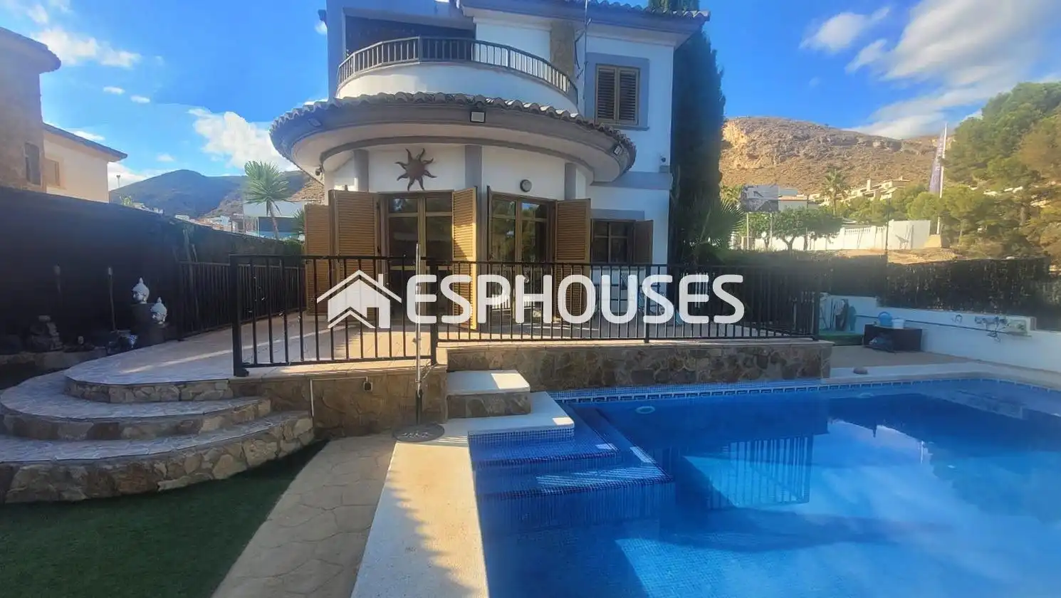 Vista exterior de Casa o chalet en venta en Finestrat con Trastero, Piscina y Balcón