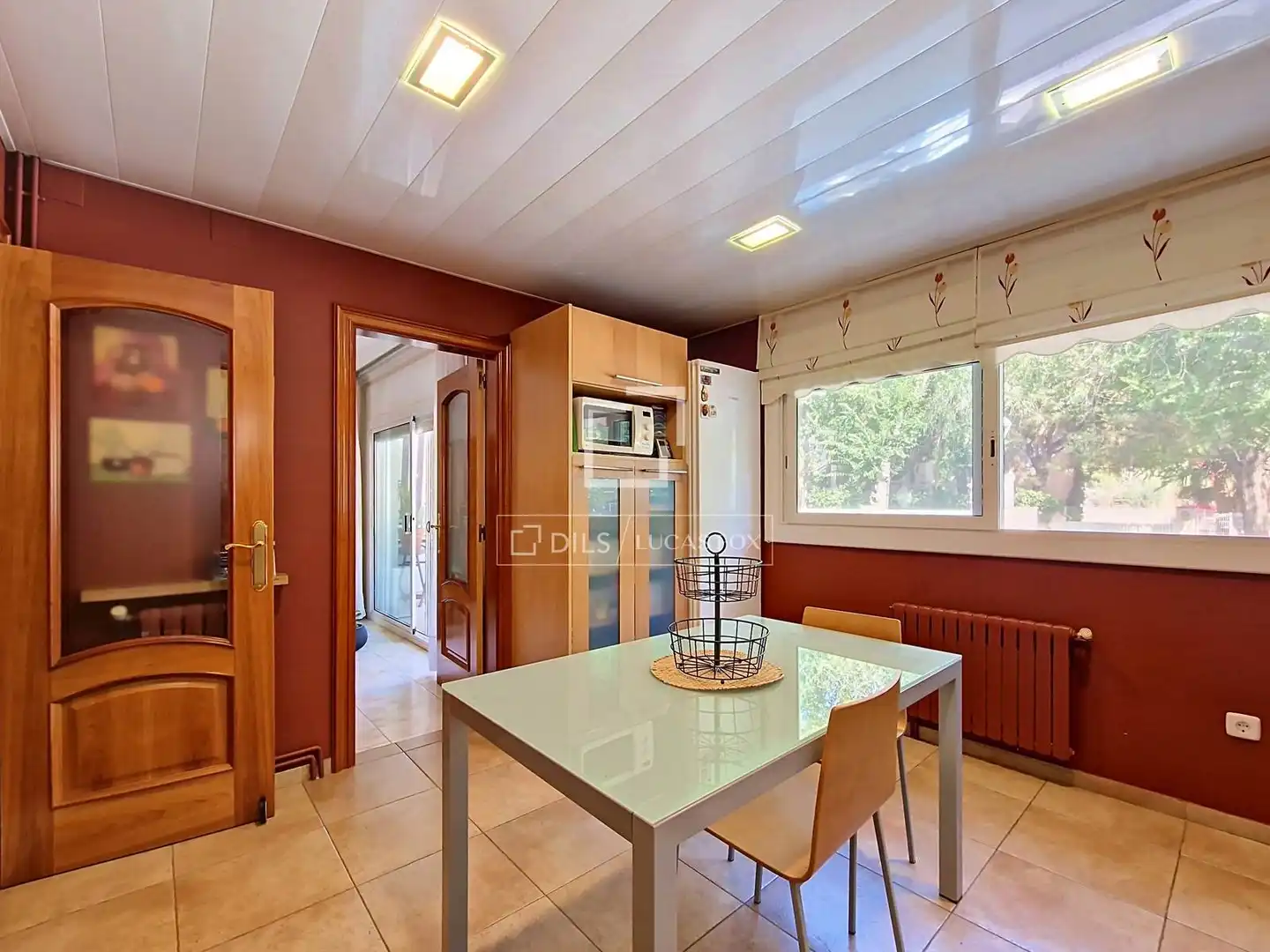 Kitchen of Houses for sale in Vilanova i la Geltrú  with Air Conditioner, Heating and Private garden