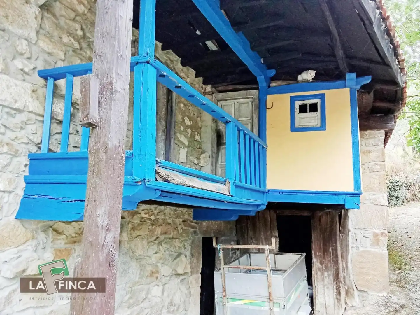 Casa adosada en venta en CASARES, Quirós