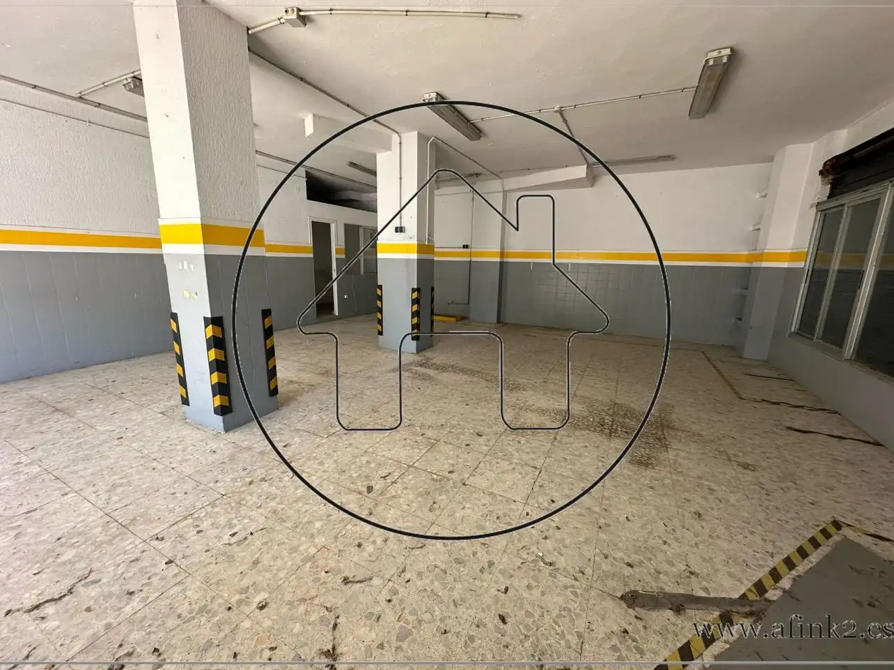 Local comercial en alquiler en Avenida de Cristóbal Colón Esquina Escultor León Ortega, imagen 4