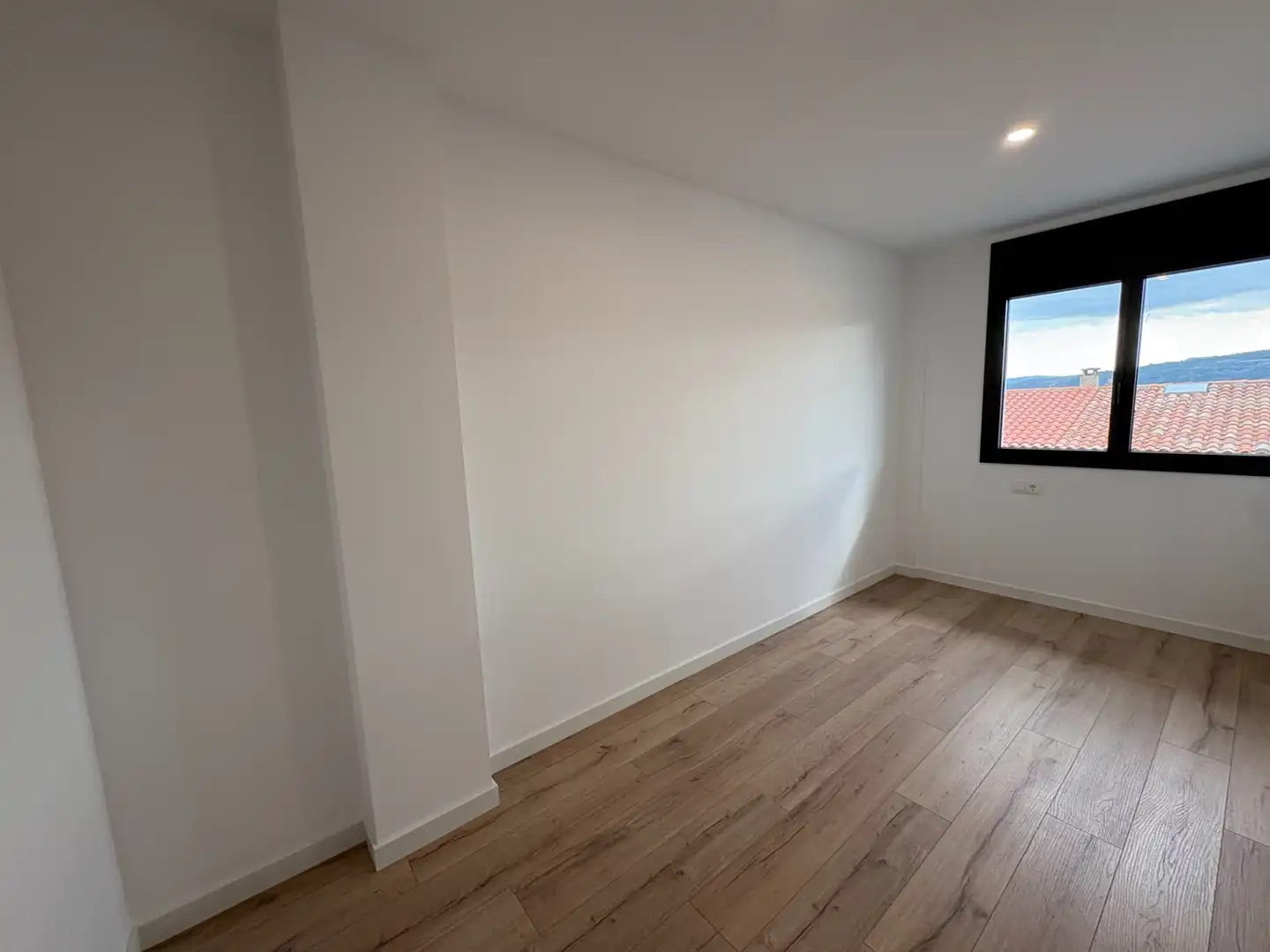Schlafzimmer von Wohnung zum Verkauf in Torelló mit Heizung, Parkett und Ofen