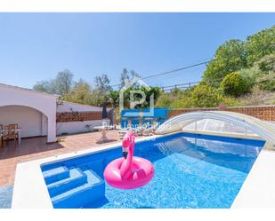 Swimming pool of House or chalet for sale in Empuriabrava  with Air Conditioner, Private garden and Terrace