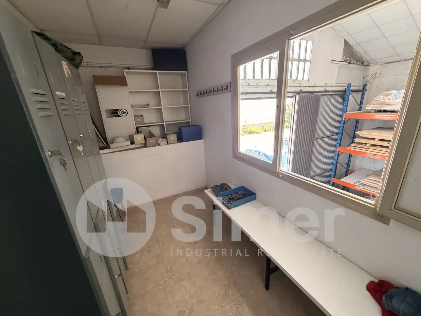 Industrial buildings for sale in Canovelles