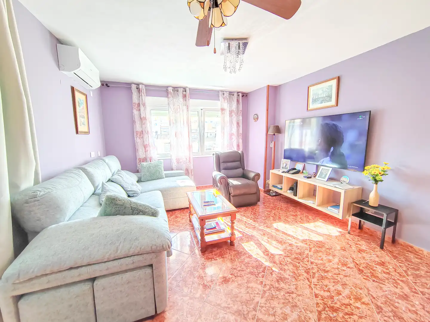 Wohnzimmer von Wohnung zum Verkauf in Garrucha mit Klimaanlage, Heizung und Ofen