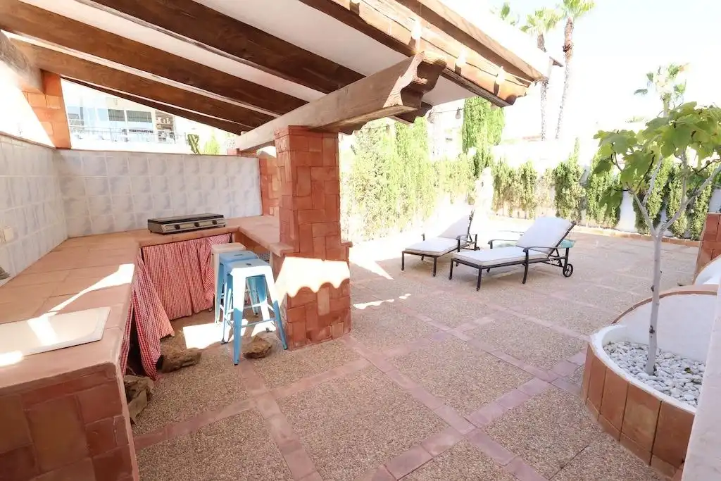 Terrassa de Casa o xalet en venda en Orihuela amb Aire condicionat, Jardí privat i Terrassa
