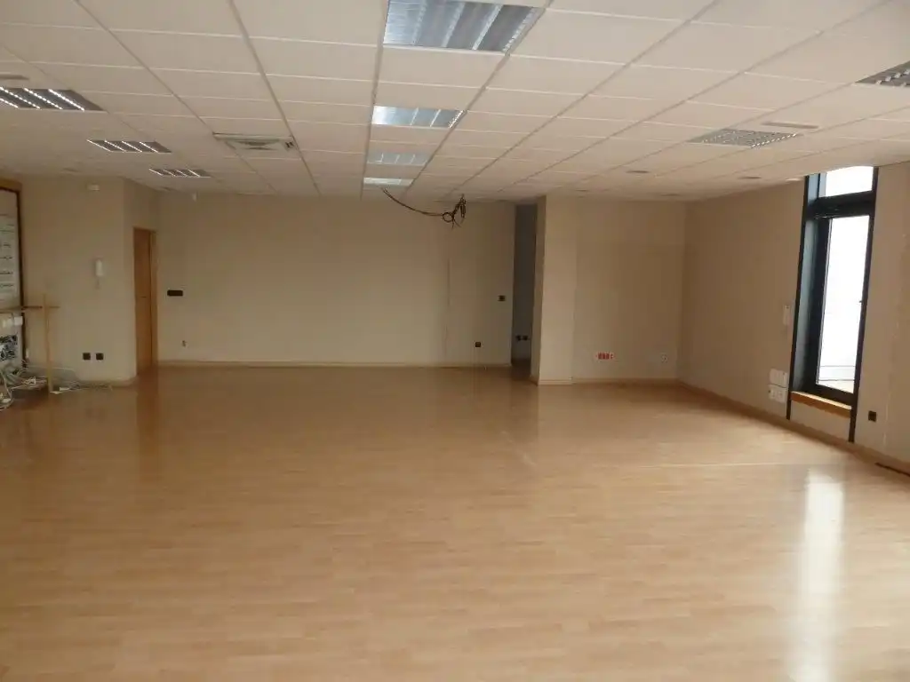 Oficina en venda en A Coruña Capital  amb Aire condicionat, Calefacció i Terrassa