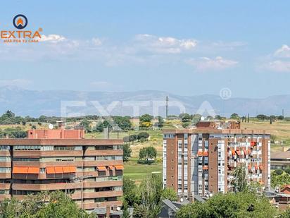 Vista exterior de Casa o xalet en venda en  Madrid Capital amb Aire condicionat, Calefacció i Jardí privat