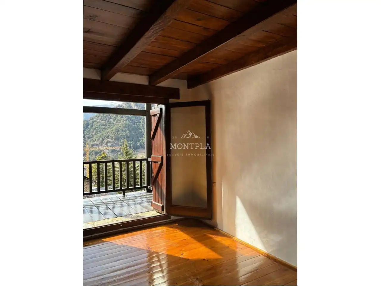 Vista exterior de Casa adosada en venta en Ordino con Terraza