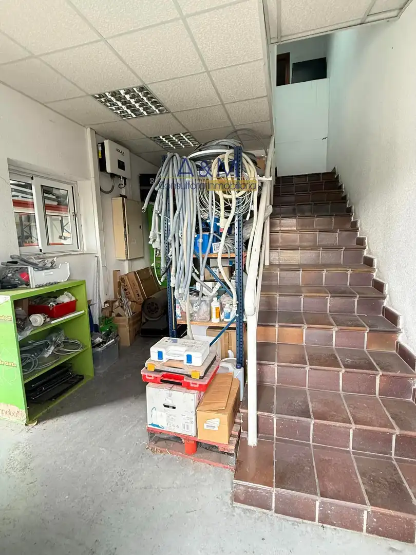 Fabrikhallen zum Verkauf in Aldeamayor de San Martín mit Heizung