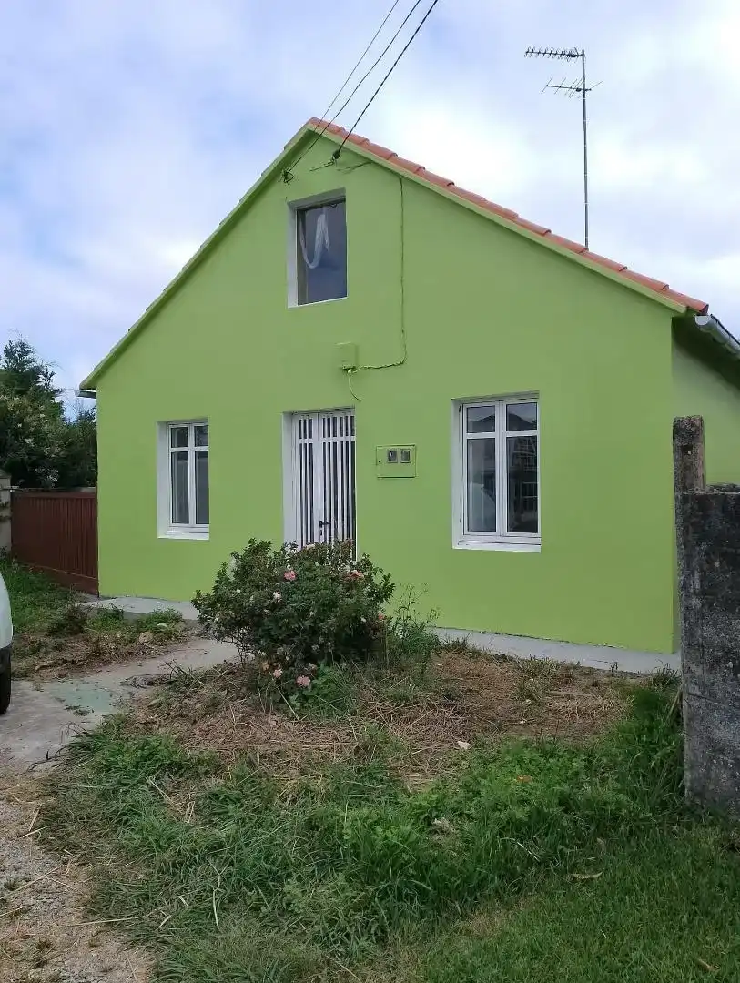 Vista exterior de Planta baixa en venda en Valdoviño amb Jardí privat, Moblat i Forn