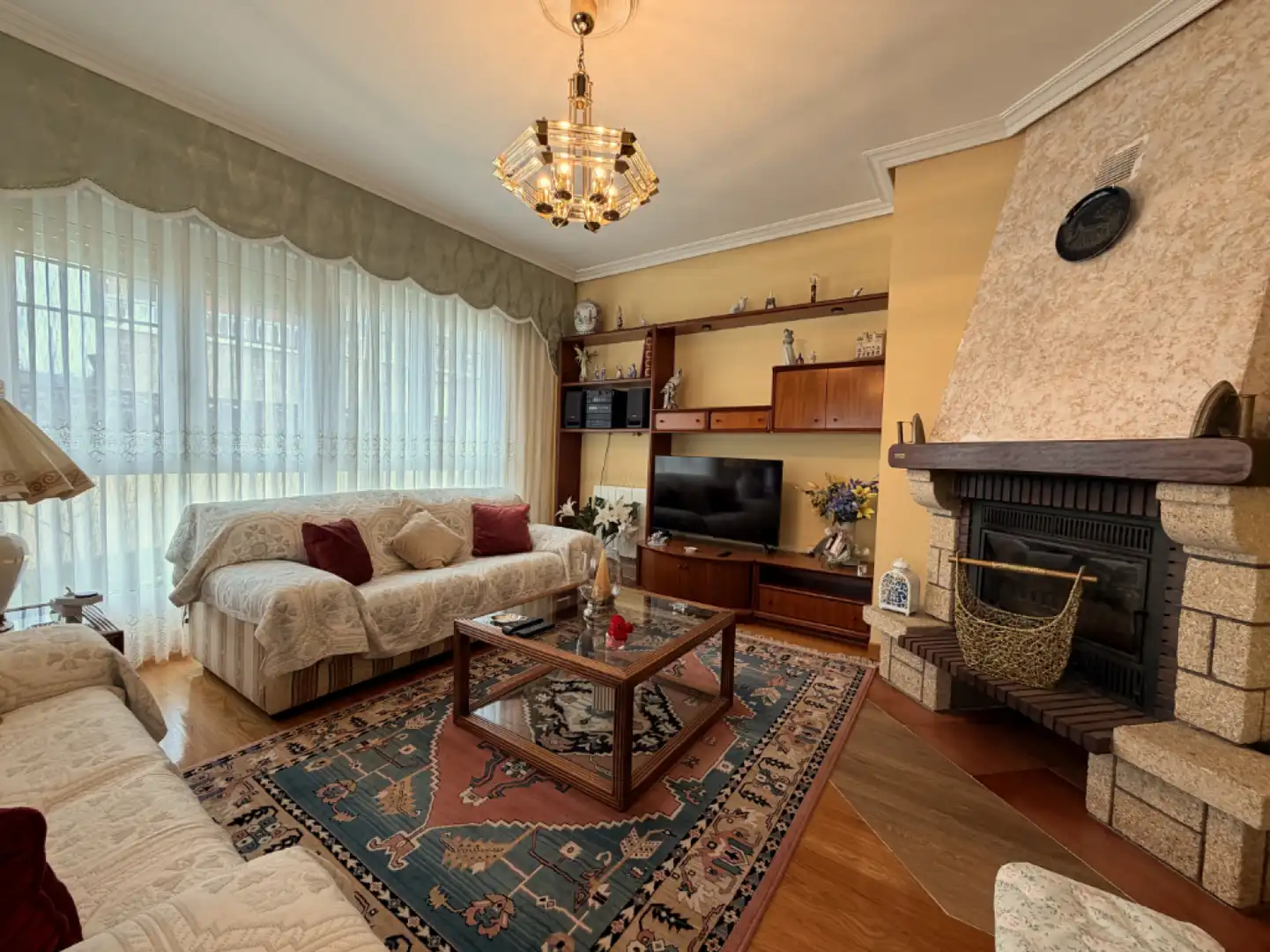 Wohnzimmer von Haus oder Chalet zum Verkauf in Piélagos mit Heizung, Privatgarten und Terrasse