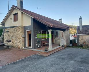 Exterior view of House or chalet for sale in Pontevedra Capital   with Heating, Private garden and Storage room