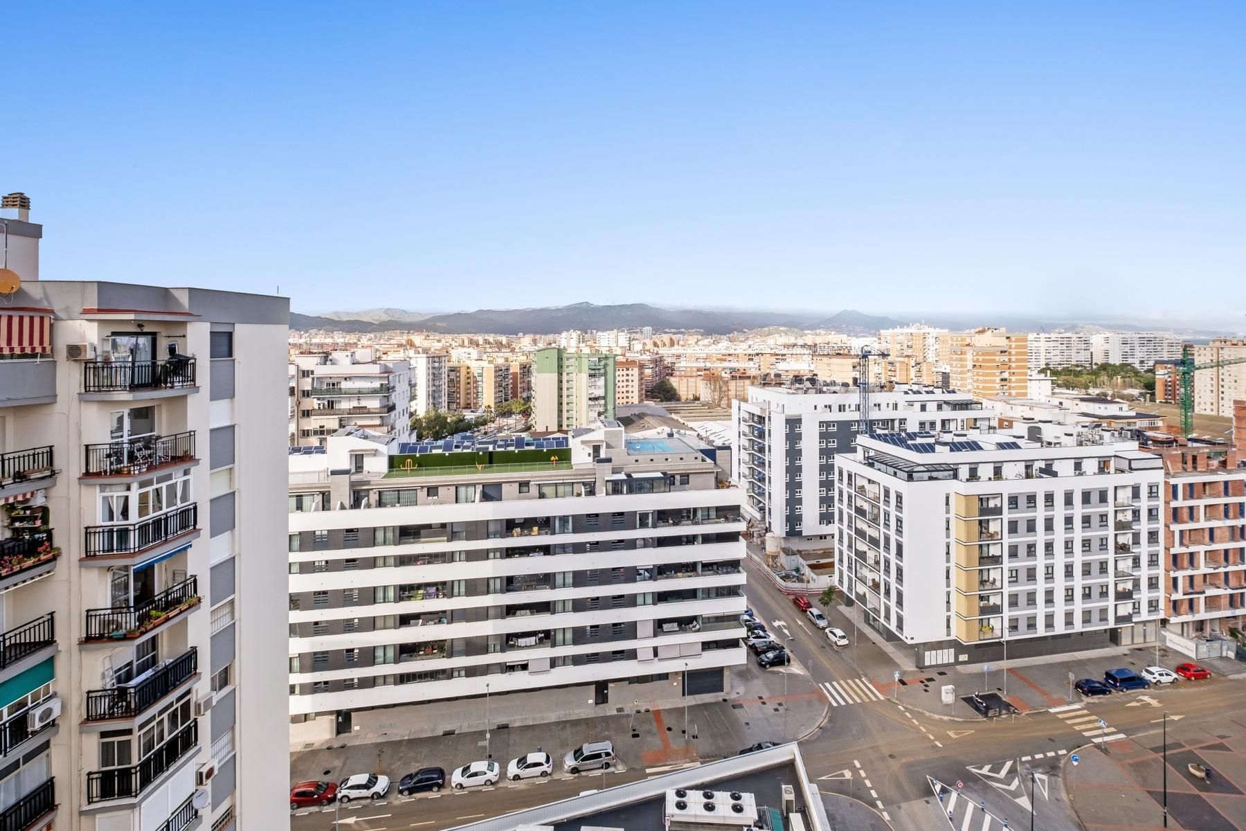 Vista exterior de Pis en venda en Málaga Capital amb Aire condicionat, Calefacció i Terrassa