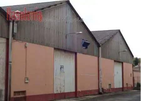 Vista exterior de Nave industrial en venta en Cambre 
